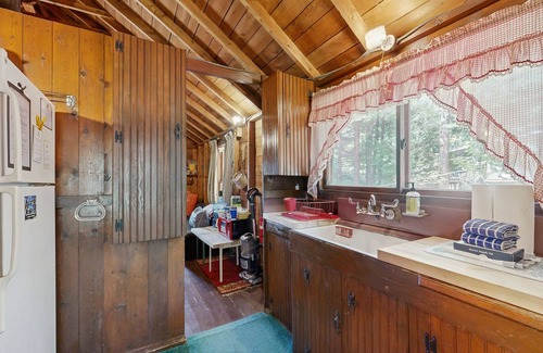 Greenville Junction Cabin | Rustic, dog-friendly lakefront cabin w/gorgeous lake views and private W/D