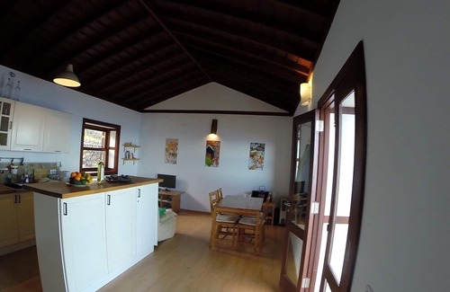 Los Quemados Cabin | RUSTIC HOUSE: MOONLIGHT