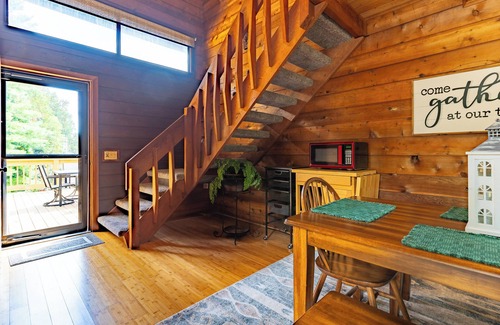 Fancy Gap Cabin | Rustic Fancy Gap Vacation Rental with Fire Pit