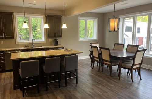 St. George Apartment | Rustic Getaway in beautiful St.George. nEnjoy a finish spa and boho picnic!