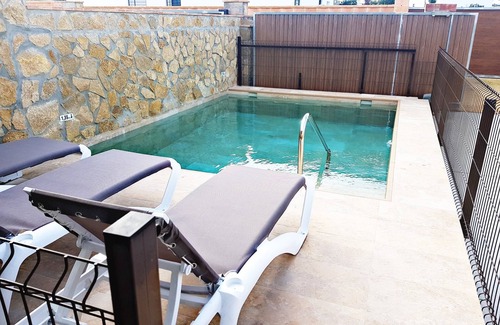 Conil de la Frontera Cottage | Rustic house with pool