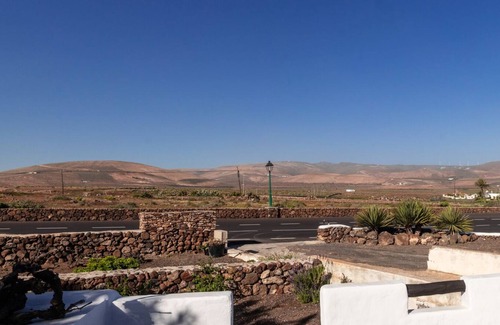 Teguise Cottage | Rustic House Los Dragos