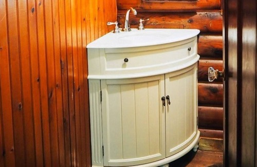 Wallenpaupauk Lake Estates Cabin | Rustic Lakefront Cabin on Lake Wallenpaupack