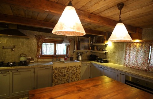 Amioun House | Rustic Lebanese Village Retreat - Quiet getaway for the family.