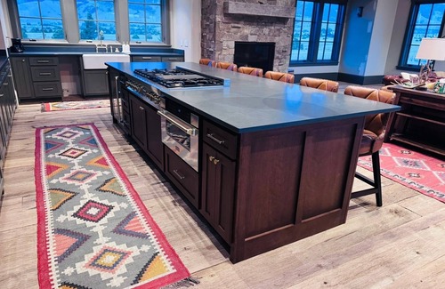 Livingston House | Rustic Luxury Barn Retreat in Pray, Montana – Family & Pet Friendly