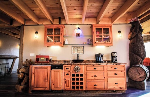 Dubois Apartment | Rustic Mountain Modern Retreat from vacant restaurant to cozy mountain lodge