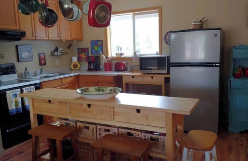 Pinetop Cottage | "Rustic Retreat" Escape To The "White Mountains" of Pinetop, Arizona