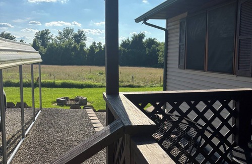 Urbana House | Rustic Roost Retreat, petfriendly, small town, lake river conservation area near