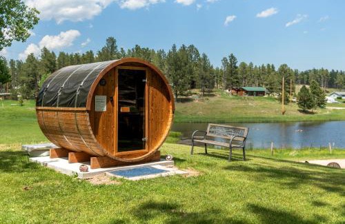 Custer House | Rustic Sanctuary BHBungalows #7