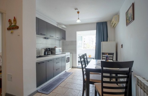 Sector 3 Apartment | Rustic & Spacious 3BR Apartment