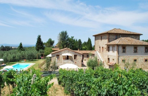 Castelnuovo Berardenga Apartment | Rustic style flat with swimming pool