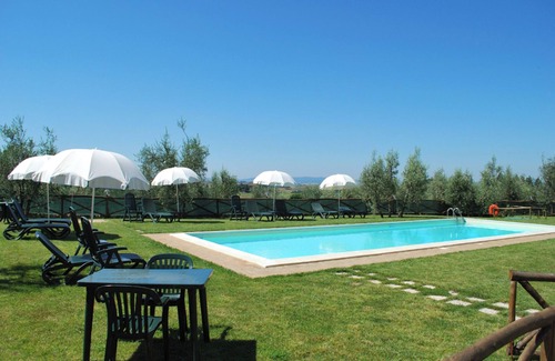 Castelnuovo Berardenga Apartment | Rustic style flat with swimming pool