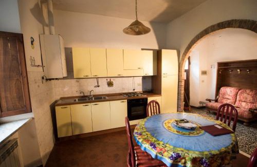 Massa Marittima Apartment | Rustic Tuscan Apartment