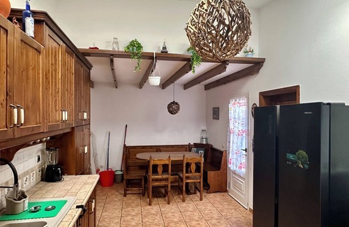 Tuineje Villa | Rustic Villa with Private Pool near Ocean, Hiking & Cycling Trails – Sleeps 9