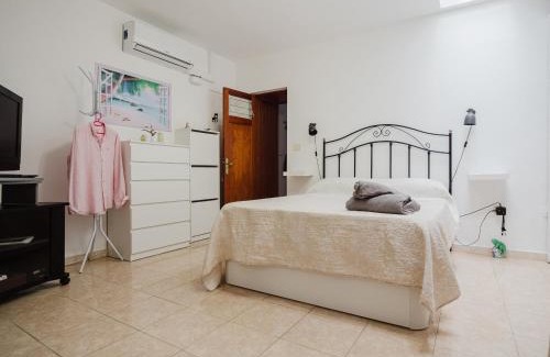 Aguimes House | Ruta del Perenquén by Villas Rivero