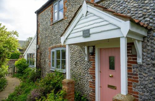 Bacton House | Ruthie Cottage by Big Skies Cottages