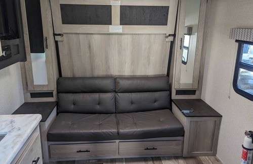 Milroy House | RV Rental - Hartman Center
