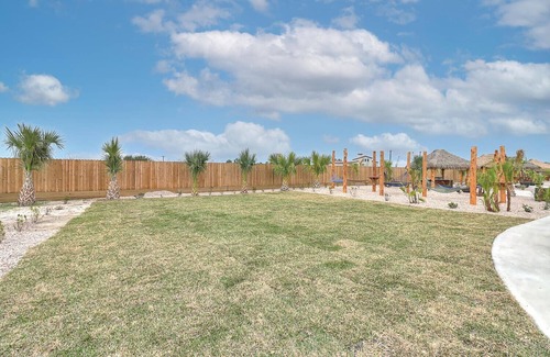 Port Aransas RV Rental | RV Site Only! Pool, In Town, Dog Park, Fishing, Wifi, Laundry Room