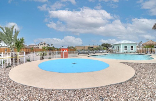 Port Aransas RV Rental | RV Site Only! Pool, In Town, Dog Park, Fishing, Wifi, Laundry Room