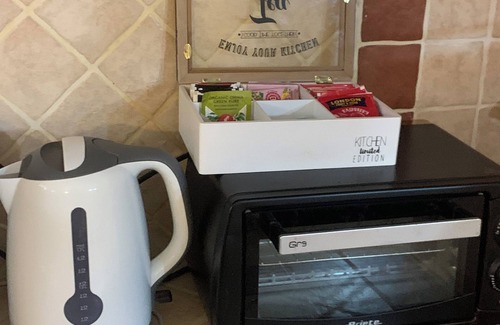 Marco Simone Apartment | Ryder Cup, Jubilee 2025, Tivoli thermal baths and Villa Adriana. Metro B a few kilometers away.