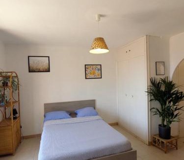 Valras-Plage Apartment | Séjour à Valras T1 Vue sur Mer - 50m centre et mer
