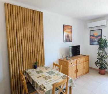 Valras-Plage Apartment | Séjour à Valras T1 Vue sur Mer - 50m centre et mer