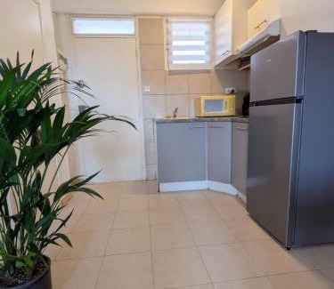 Valras-Plage Apartment | Séjour à Valras T1 Vue sur Mer - 50m centre et mer