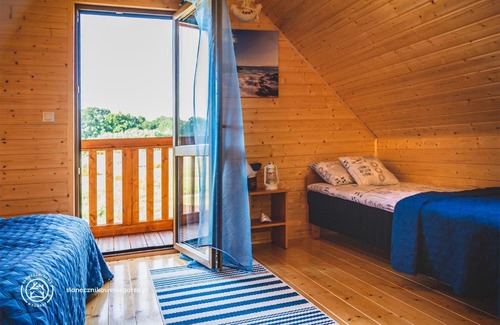 Debina House | Słonecznikowe Wzgórze
