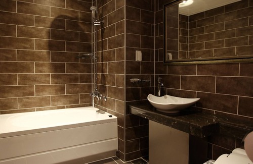 Gwanpyeong-dong Hotel | S& Hotel