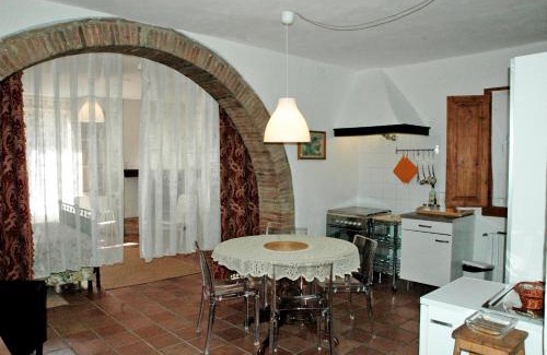 Abbadia a Isola Apartment | S.M. L'ARCO