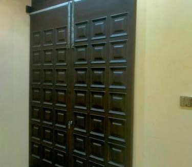 Wazirabad Bed & Breakfast | S&N 5657 Commercial Plaza