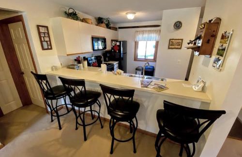 Bretton Woods Apartment | S4 Ski Slope Views Bretton Woods condo with easy access to Mt Washington Skiing White Mountains