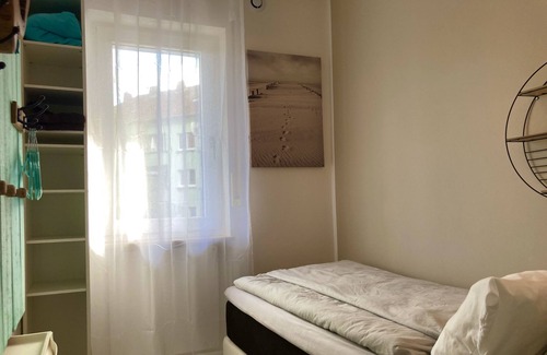 Mitte Apartment | Saarpartments, near main station -2 bedrooms, kitchen, bathroom, balcony, workation (parking opt)
