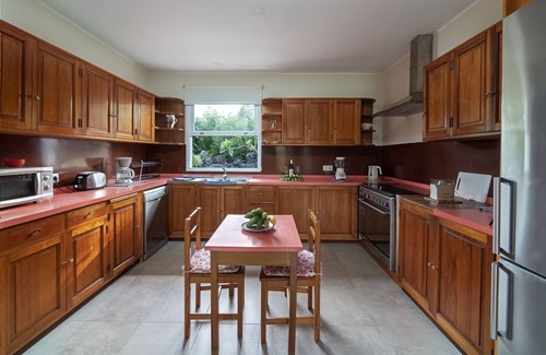 Garachico Apartment | Sabinas Villa Malpaís House inside of banana plantation with ocean view