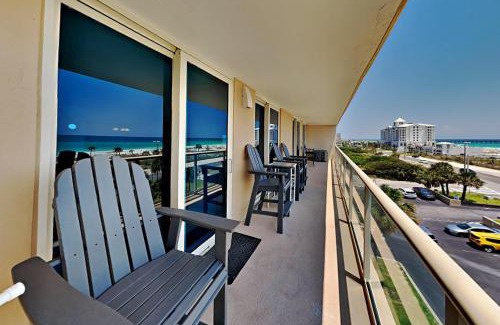 Villa Sabine Apartment | Sabine Yacht & Racquet #5F