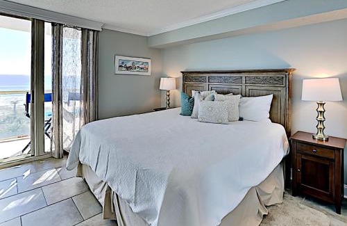 Villa Sabine Apartment | Sabine Yacht & Racquet #5F