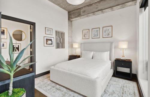 Warehouse District Apartment | Sable 902 - Penthouse