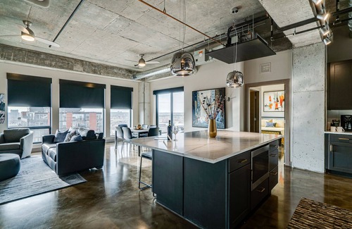Warehouse District Condo | Sable 91 - Penthouse