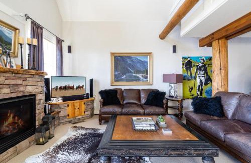 Saddle Ridge Apartment | Saddle Ridge V2 by Moonlight Basin Lodging
