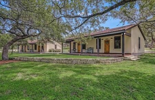 Fischer House | Safari Suite at Blanco Rapids Ranch on the Blanco River- Easy river access!