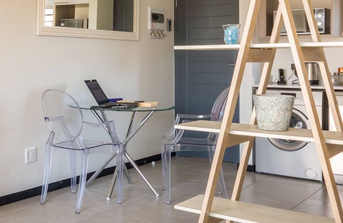 Greater Johannesburg Metropolitan Area House | Safe & Modern spacious garden unit- Wifi & Netflix