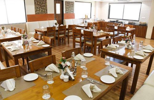 Shirdi Hotel | Sai Neem Tree Hotel