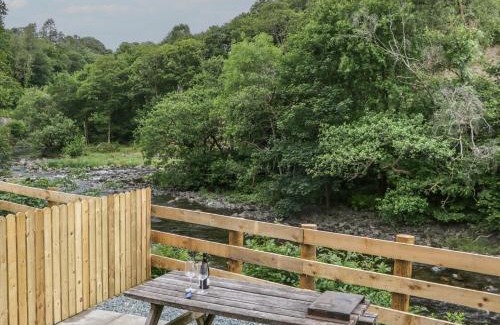 Keswick House | Sail Luxury Family Pod