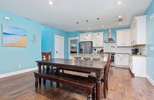 Marineland Acres House | Sailing Mood | Pet Friendly Beach House with Grill - Near Golf + Beach