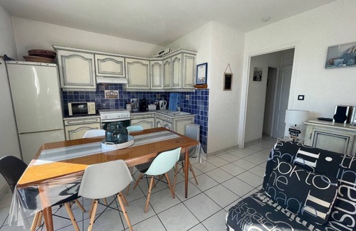 Saint-Cyprien Plage Apartment | Saint-Cyprien: 2-room apartment, sleeps 5, balcony, parking, near beach