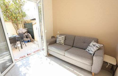 Saint-Cyprien Plage House | Saint Cyprien jolie maison climatisee avec une grande terrasse