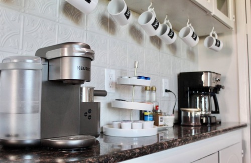 Myra House | Saint Jo Retreat with Pool, Hot Tub, & Scenic Views - Near Winery