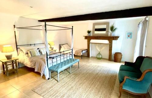 Eymet House | Saint-Marthe Sleeps 20 with Pool