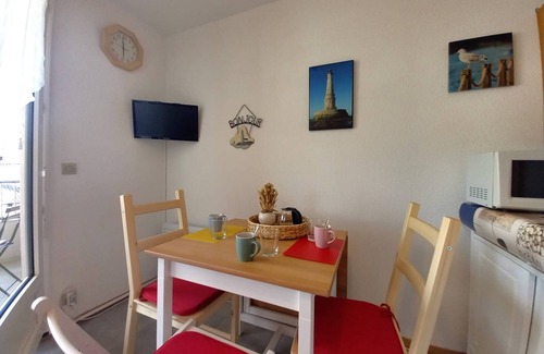 Saint-Palais-sur-Mer Apartment | Saint Palais sur Mer - STUDIO - residence LES SABLES D'OR - CITY CENTER