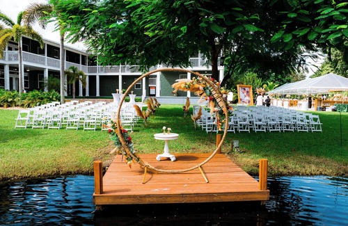 Davie House | Saint Patrick Palace - Wedding-Ready Luxury Estate w/Pool & Guest Cottage